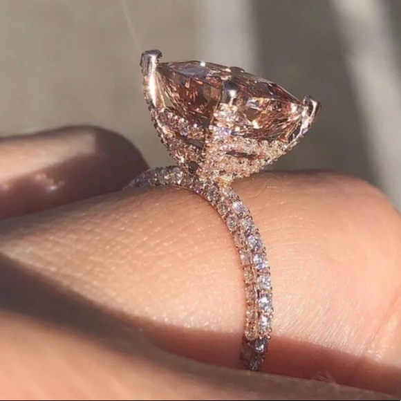 New trendy champagne CZ rose gold geometric ring - Picture 3 of 4